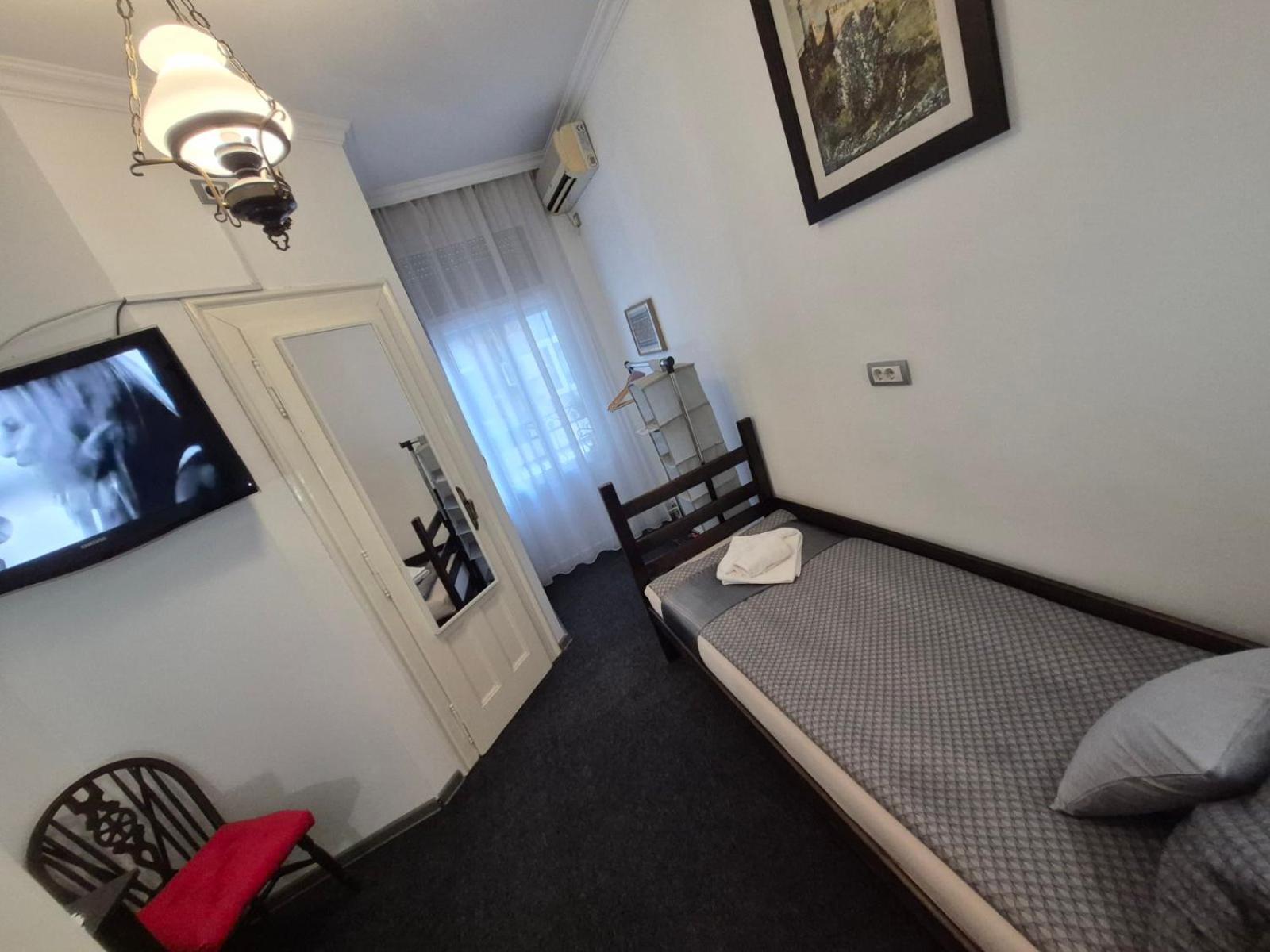 Authentic Belgrade Centre Hostel - Only Private Rooms Exterior foto