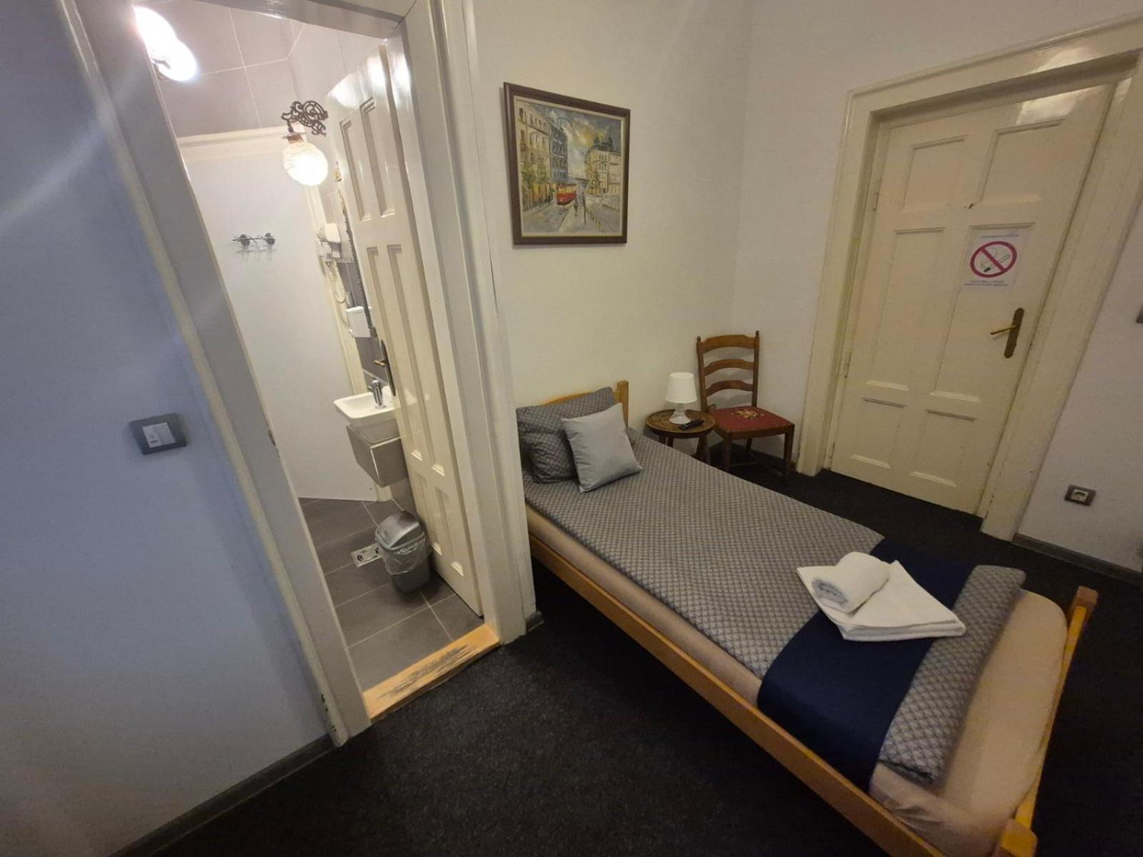 Authentic Belgrade Centre Hostel - Only Private Rooms Exterior foto